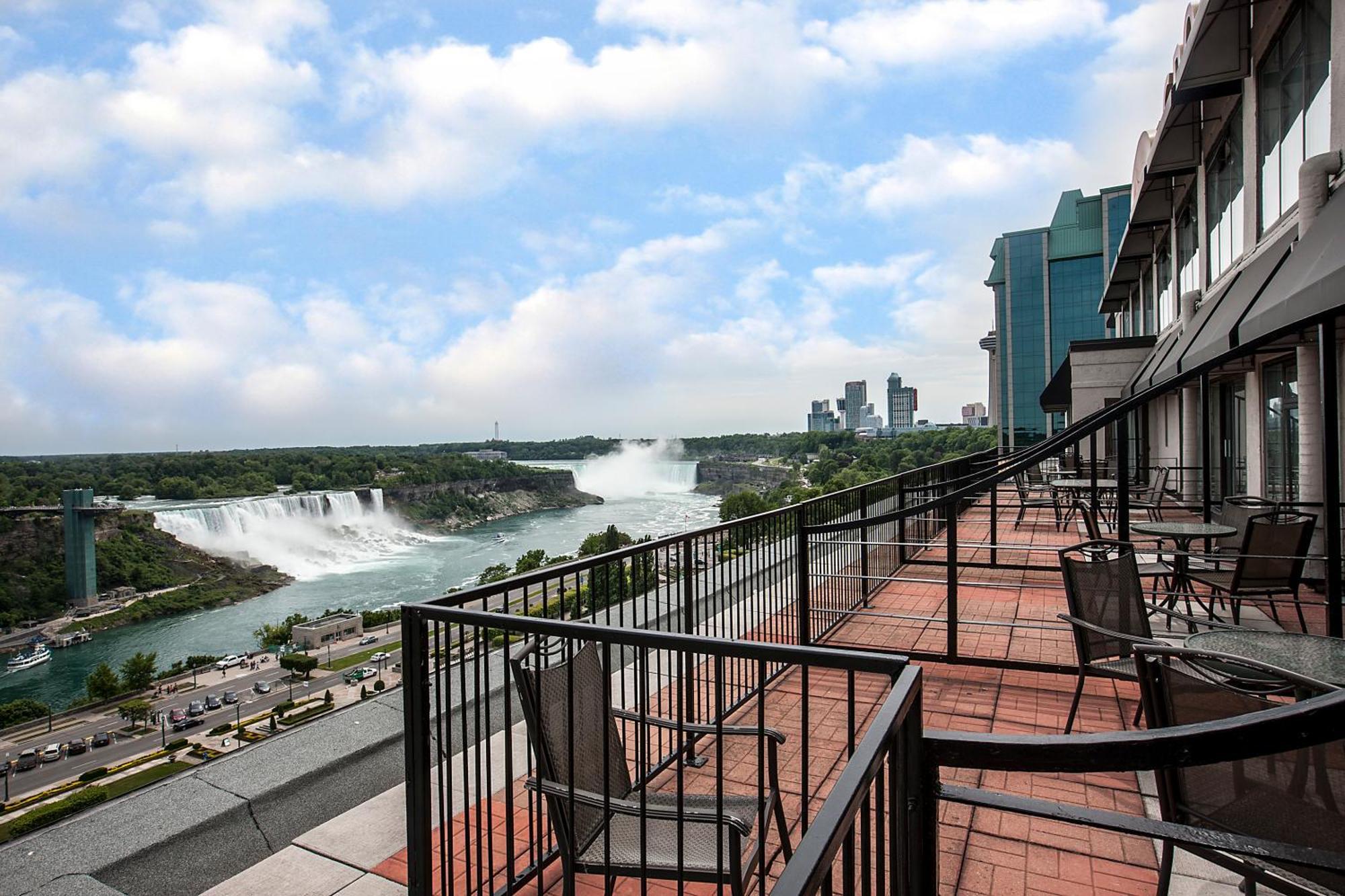 The Brock Niagara Falls Fallsview, Tapestry By Hilton Exterior foto